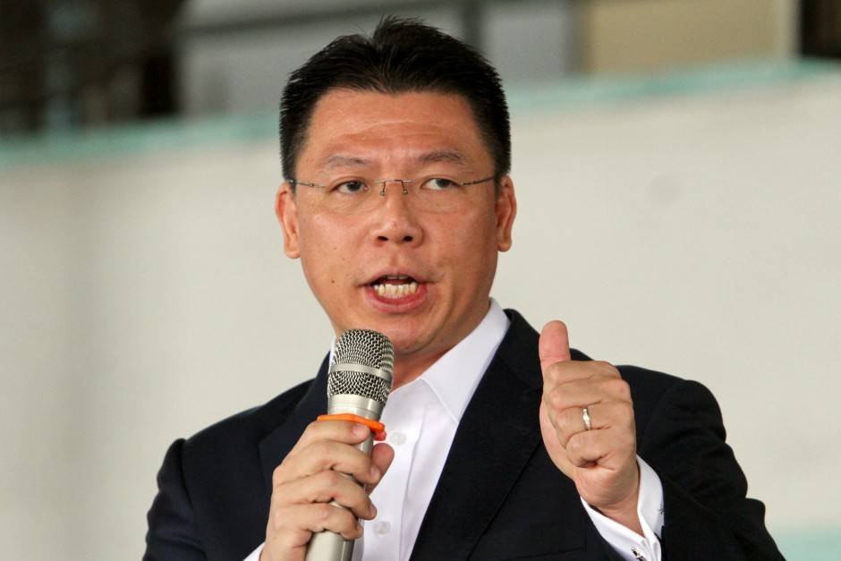 Nga Kor Mung Nafikan Dua Wakil Rakyat Melompat Parti