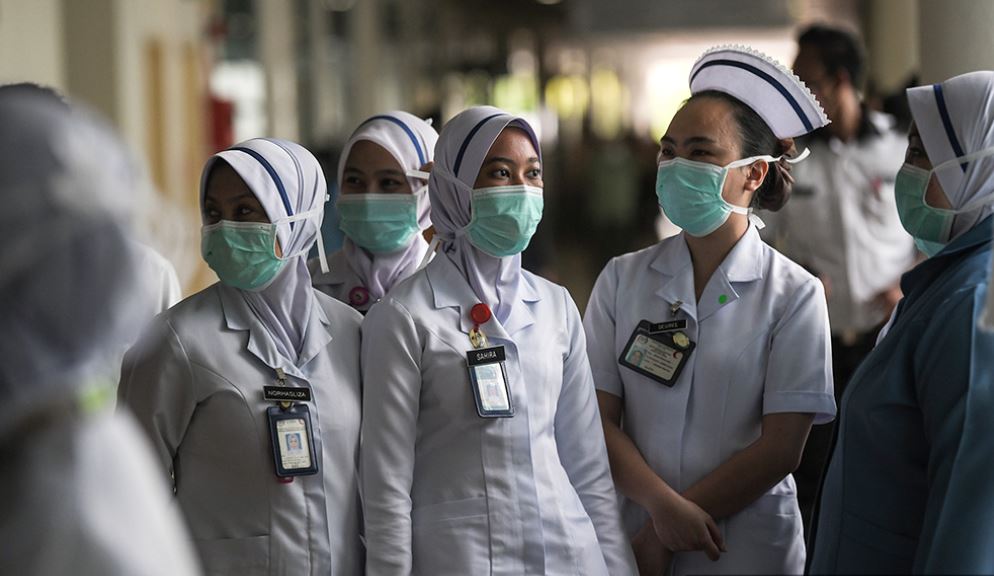 Suka Duka Petugas Kesihatan ‘Garda Depan’ Melawan Covid-19