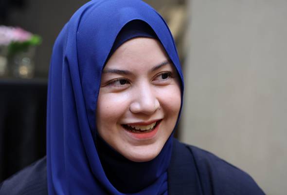 Lisa Surihani pilih naskhah punya nilai keagamaan