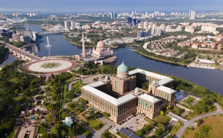 Bunyi letupan meriam di Putrajaya pada 3, 5 Jun Bunyi letupan meriam di Putrajaya pada 3, 5 Jun